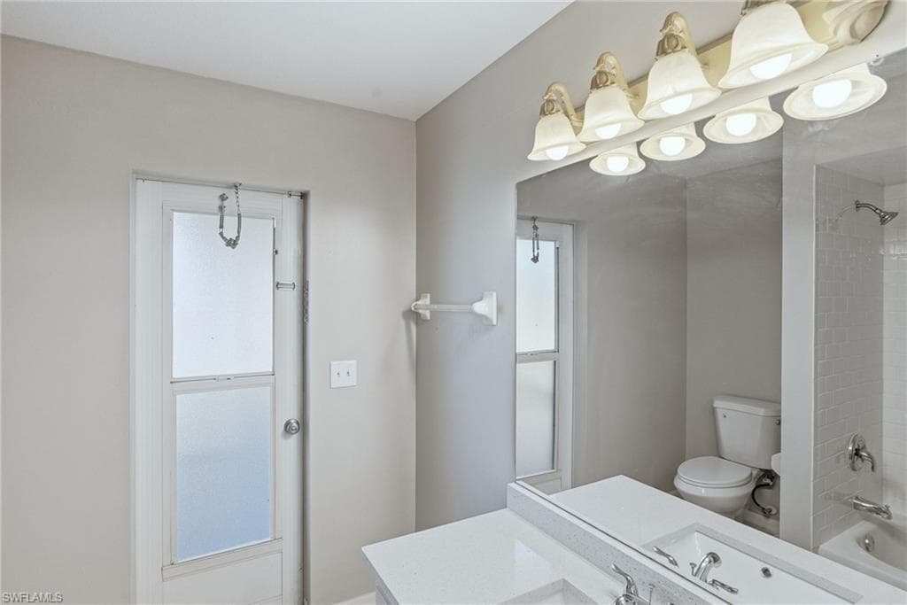 219 Trafalgar Pkwy, Cape Coral, FL 33991-31