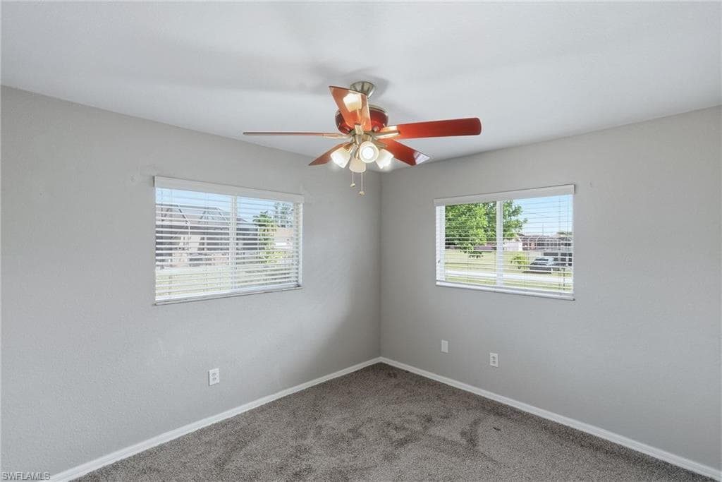 219 Trafalgar Pkwy, Cape Coral, FL 33991-33