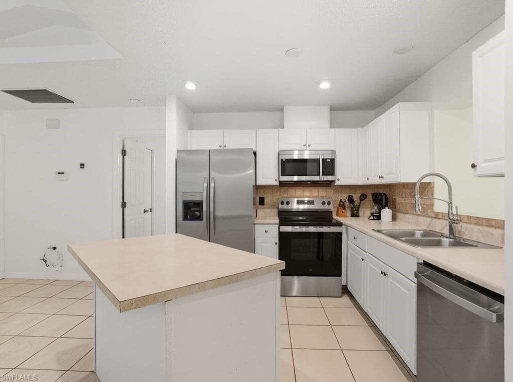 242 1st Ave, Cape Coral, FL 33990-10