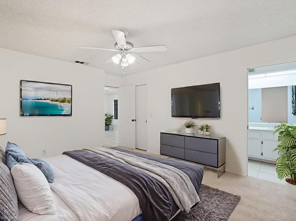 242 1st Ave, Cape Coral, FL 33990-15