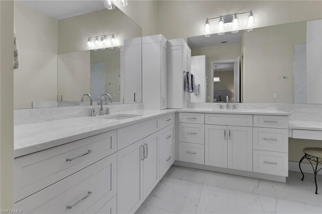 2127 Harlans Run, Naples, FL 34105-12