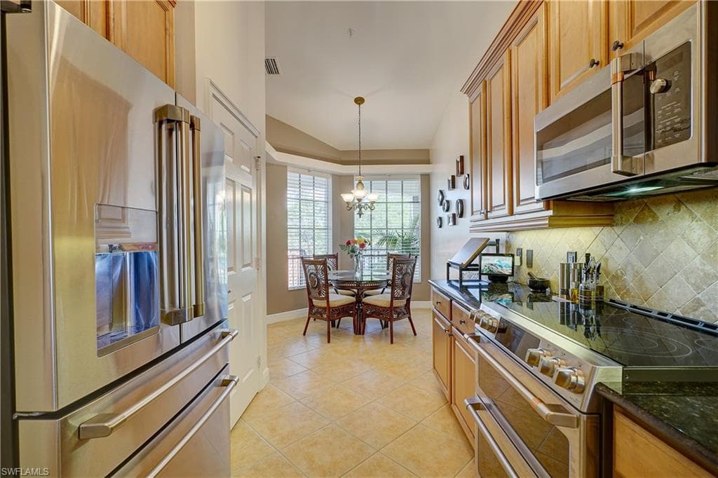 11081 Corsia Trieste Way 204, Bonita Springs, FL 34135-6