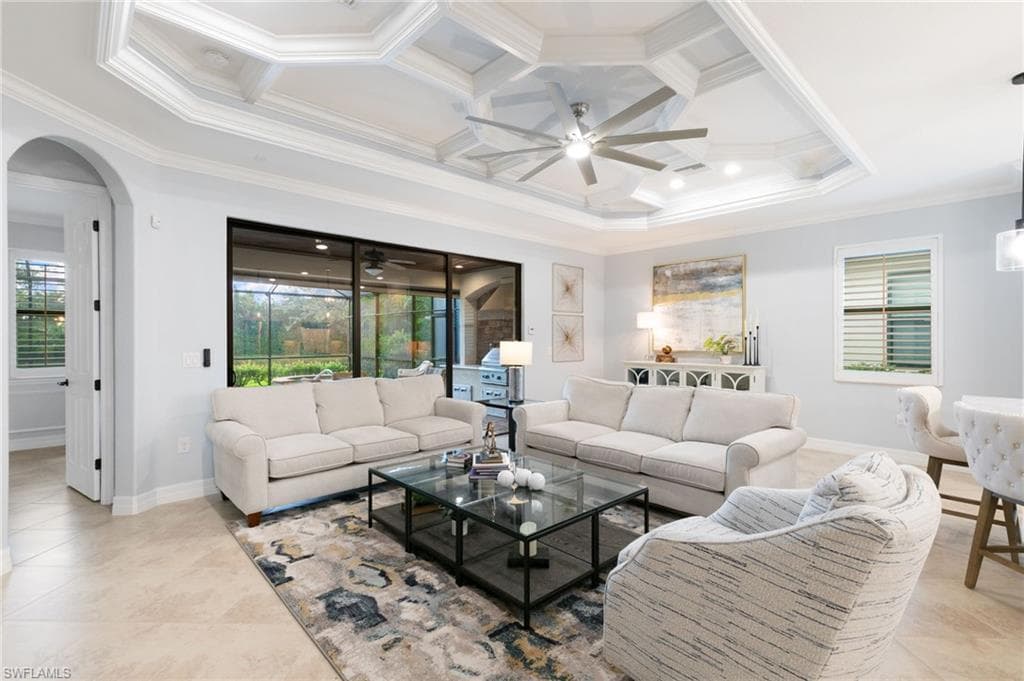 2862 Aviamar Cir, Naples, FL 34114-15