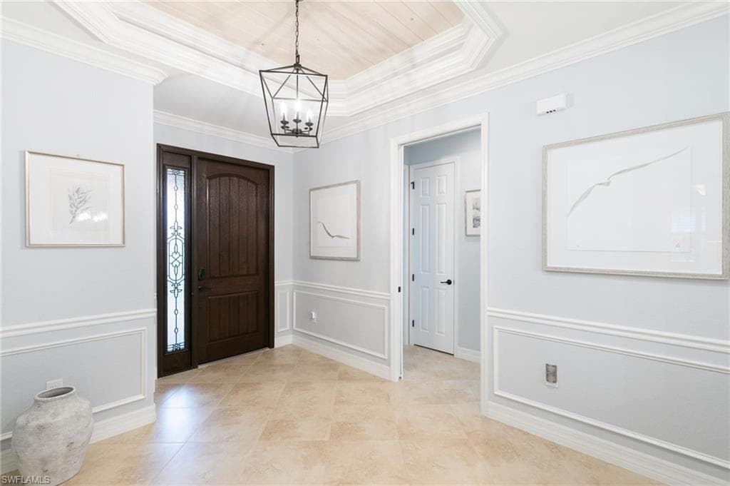 2862 Aviamar Cir, Naples, FL 34114-4