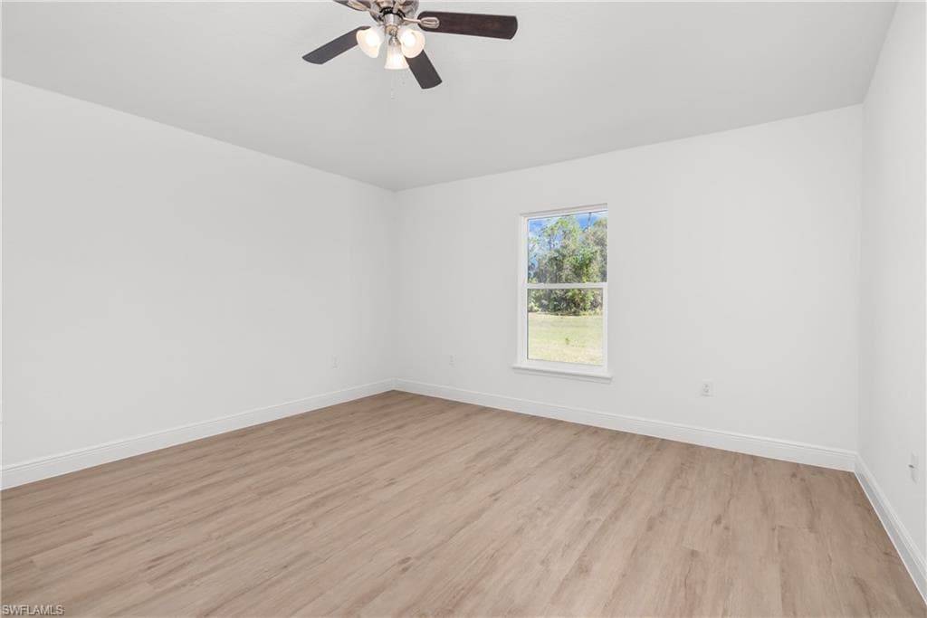 508 21st Ter, Cape Coral, FL 33993-7