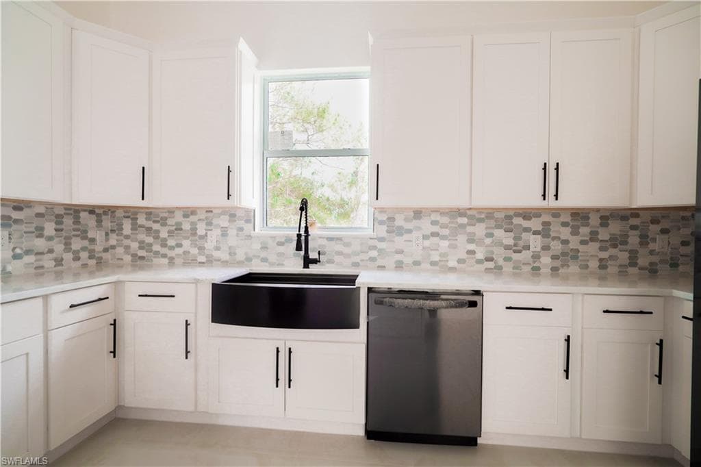 3563 56th Ave NE, Naples, FL 34120-8