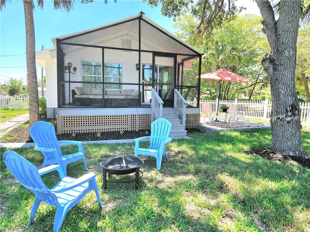 3411 Basin St, Naples, FL 34112-17