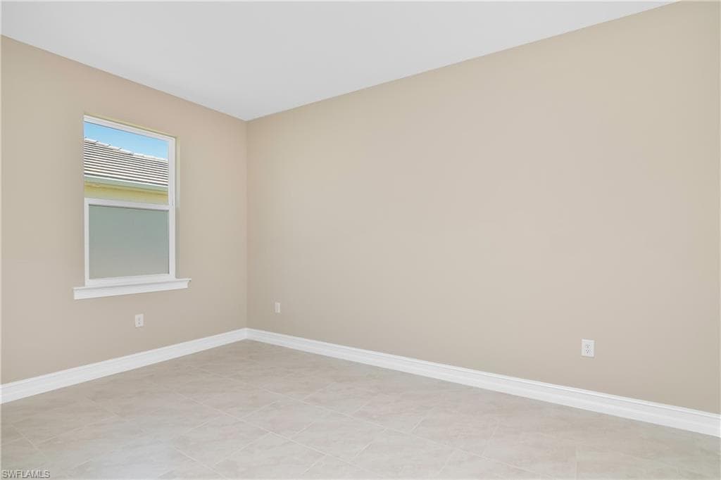 1033 Tranquil Brook Dr, Naples, FL 34114-12