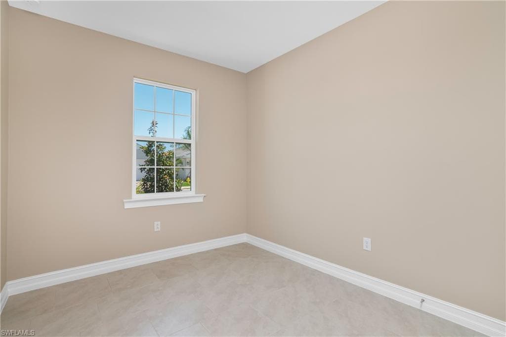 1033 Tranquil Brook Dr, Naples, FL 34114-17