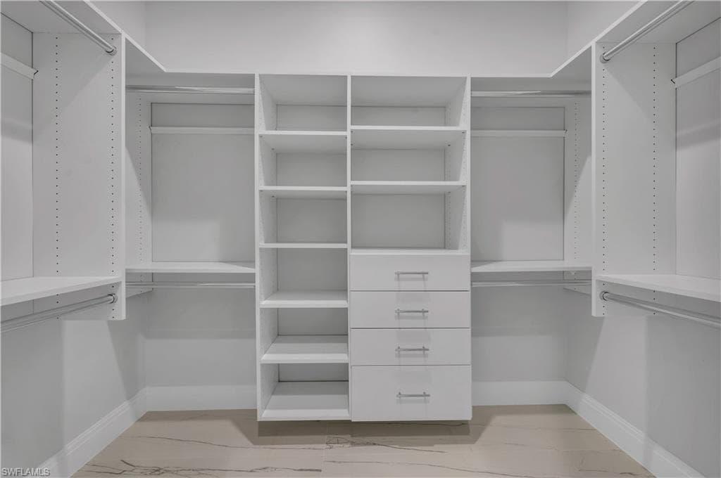 18450 Royal Hammock Blvd, Naples, FL 34114-20