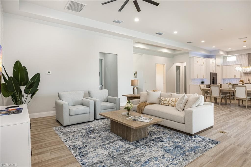 18450 Royal Hammock Blvd, Naples, FL 34114-3