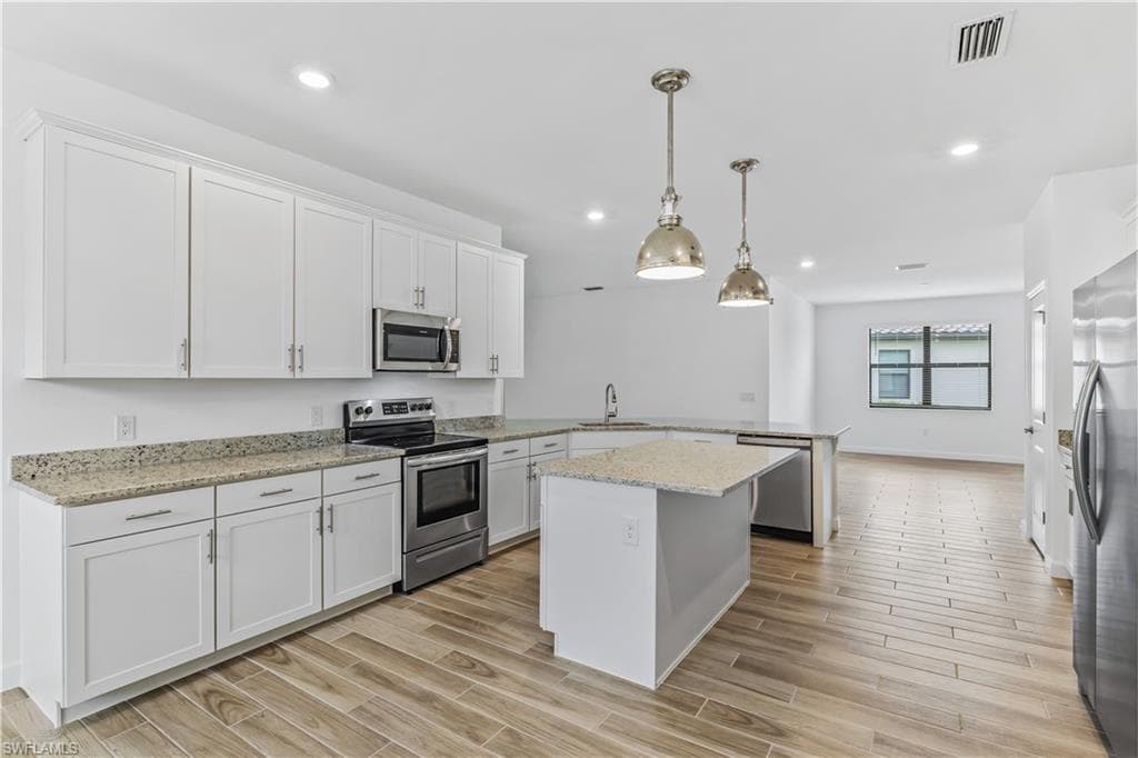 1817 Lema Ct, Naples, FL 34120-3