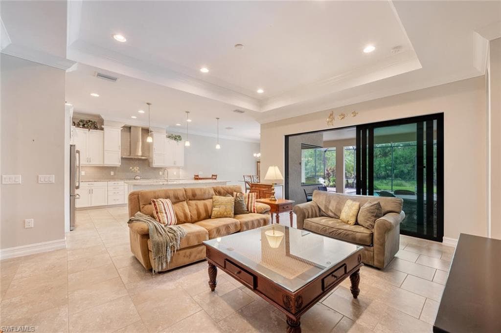 1523 Mockingbird Dr, Naples, FL 34120-6