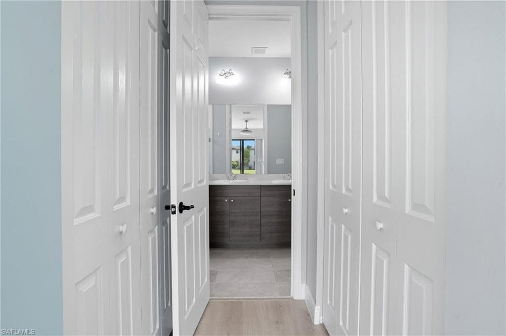 8992 Madrid Cir, Naples, FL 34104-16