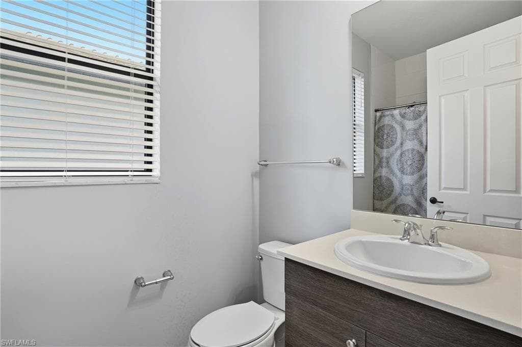 8992 Madrid Cir, Naples, FL 34104-25