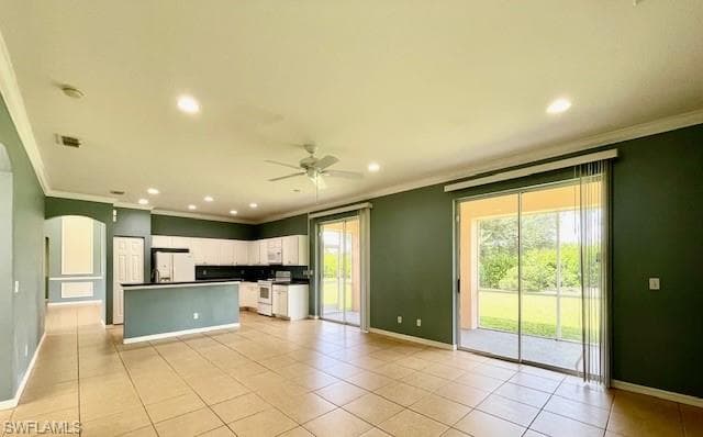 589 Genevieve Dr, Lehigh Acres, FL 33936-5