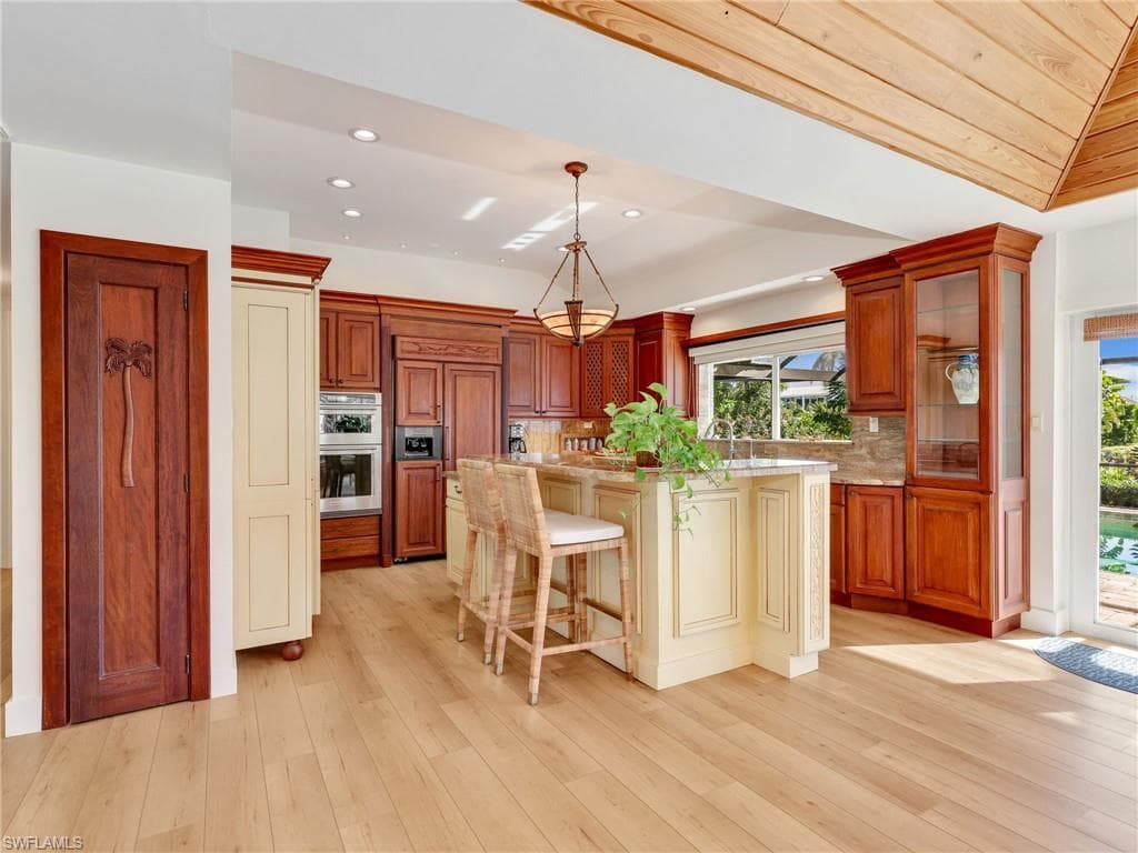 405 Grenada Ave, Naples, FL 34113-13