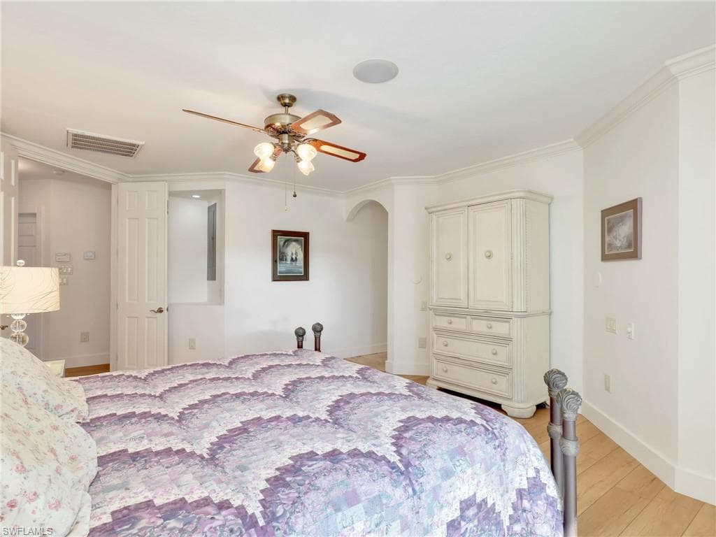 405 Grenada Ave, Naples, FL 34113-18