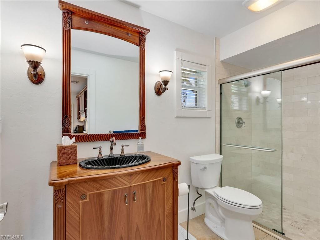 405 Grenada Ave, Naples, FL 34113-25