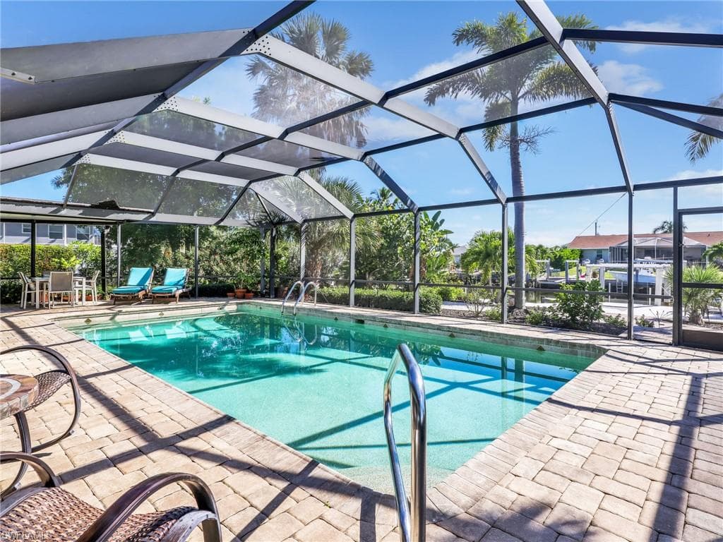 405 Grenada Ave, Naples, FL 34113-27