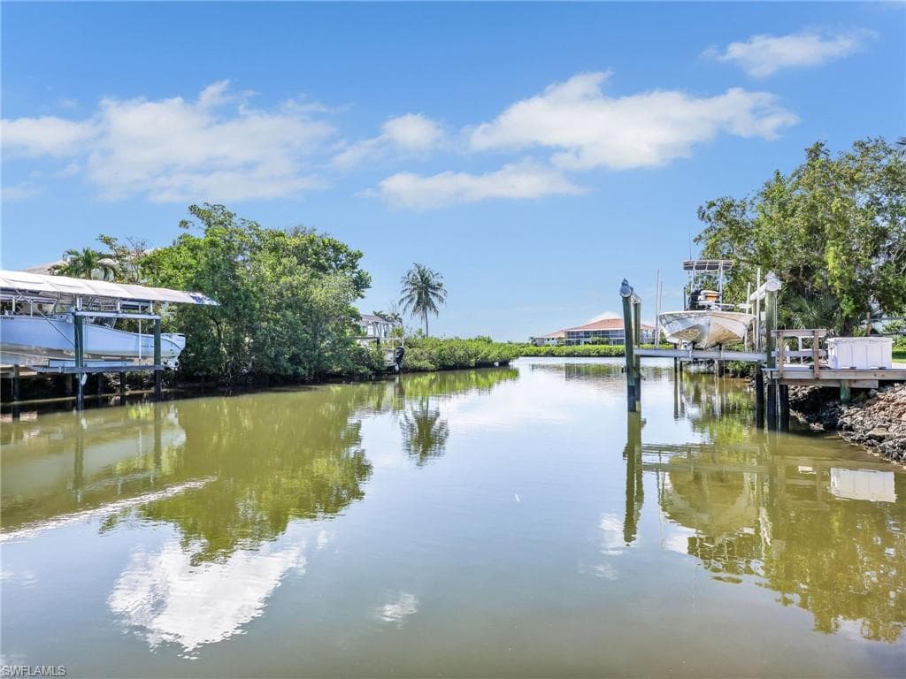 405 Grenada Ave, Naples, FL 34113-32