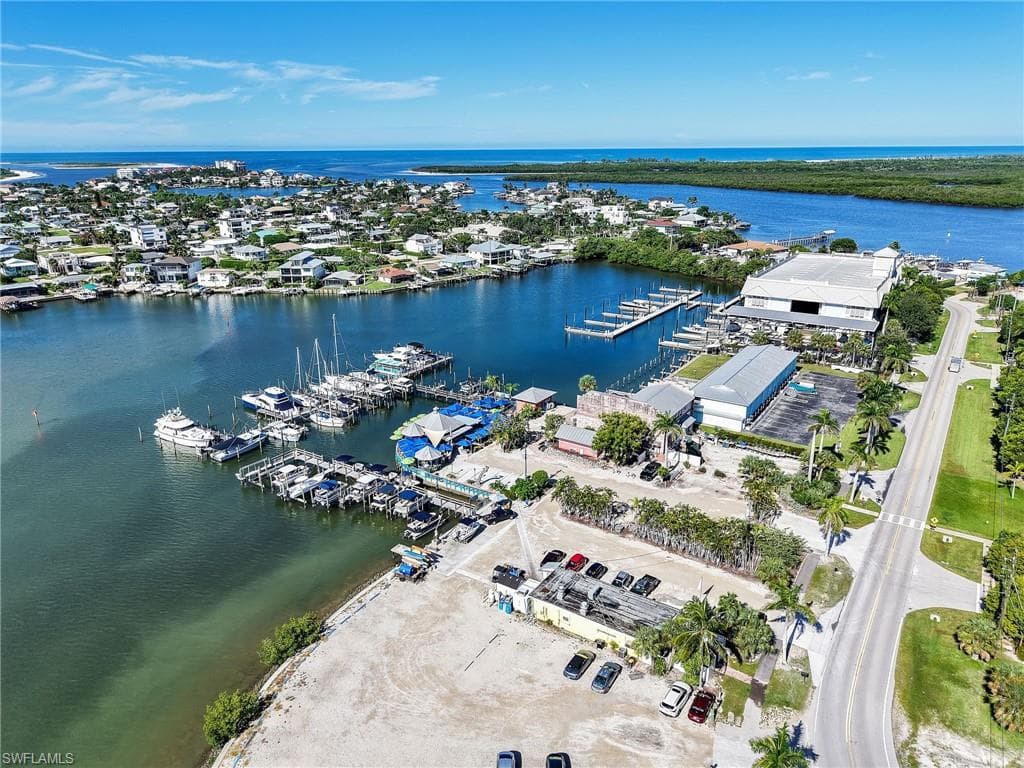 405 Grenada Ave, Naples, FL 34113-38