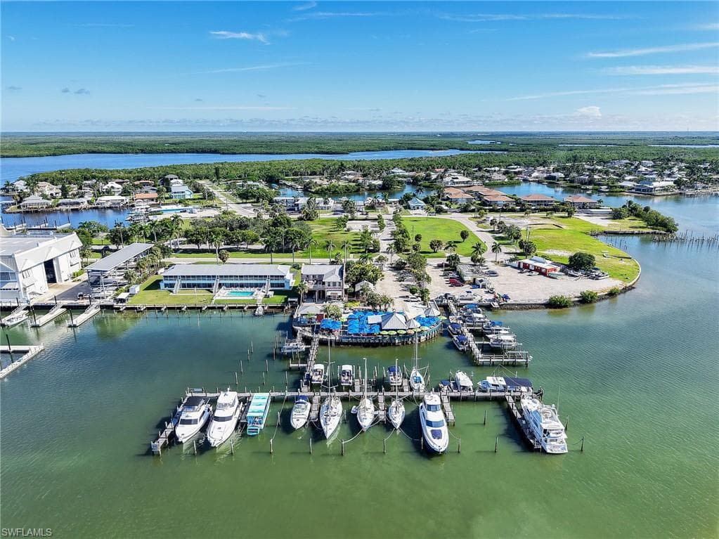 405 Grenada Ave, Naples, FL 34113-39