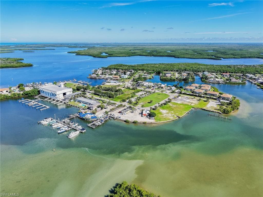 405 Grenada Ave, Naples, FL 34113-40