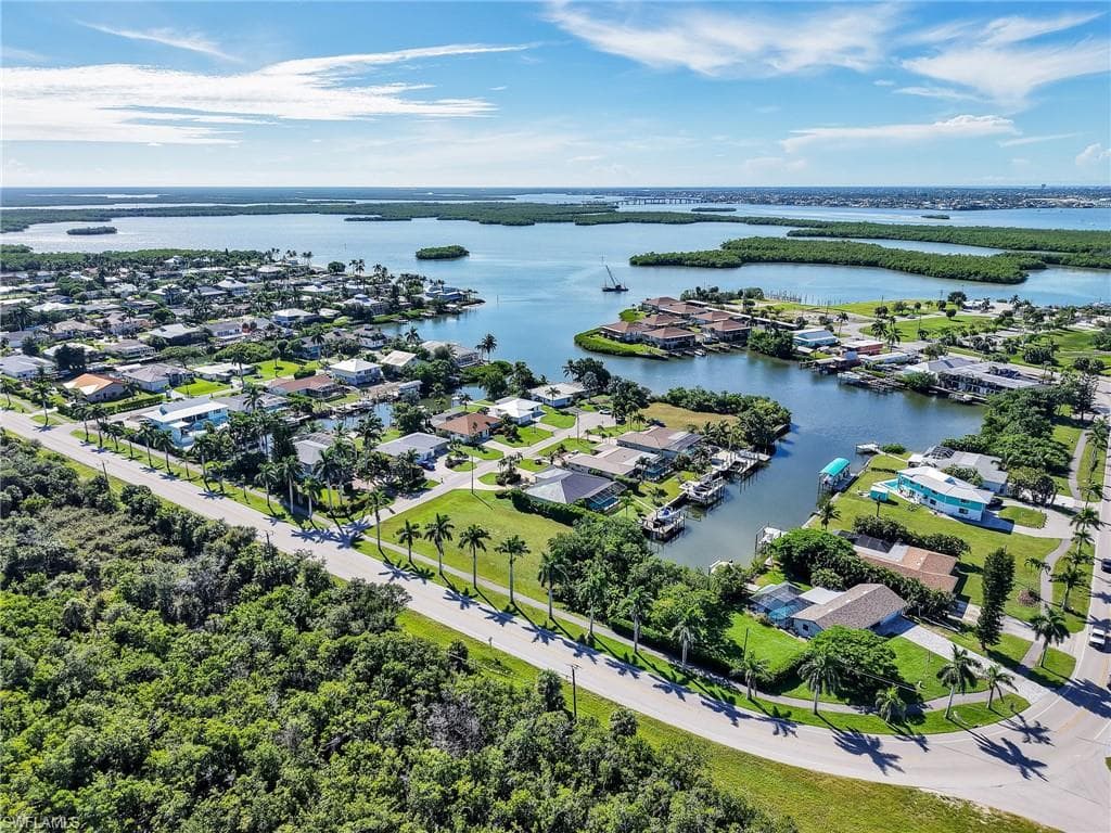 405 Grenada Ave, Naples, FL 34113-41