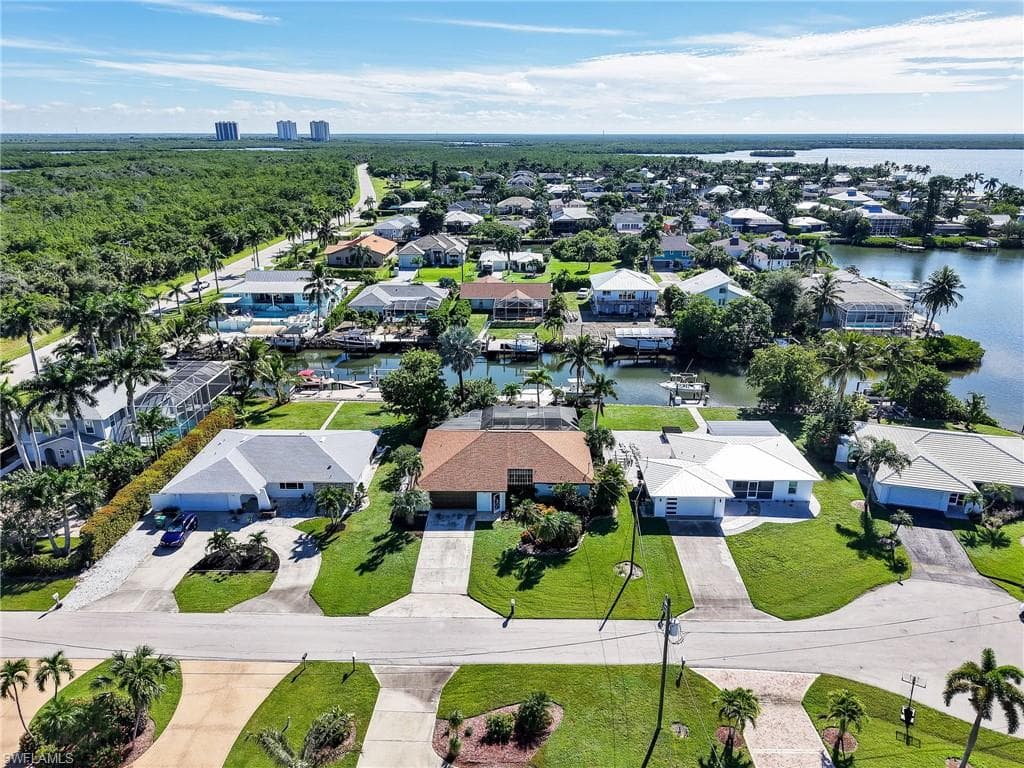 405 Grenada Ave, Naples, FL 34113-45