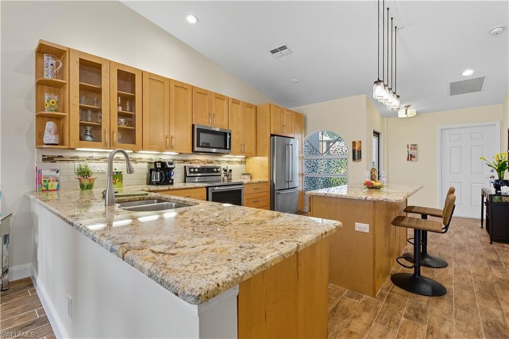 2266 Stacil Cir 3, Naples, FL 34109-9