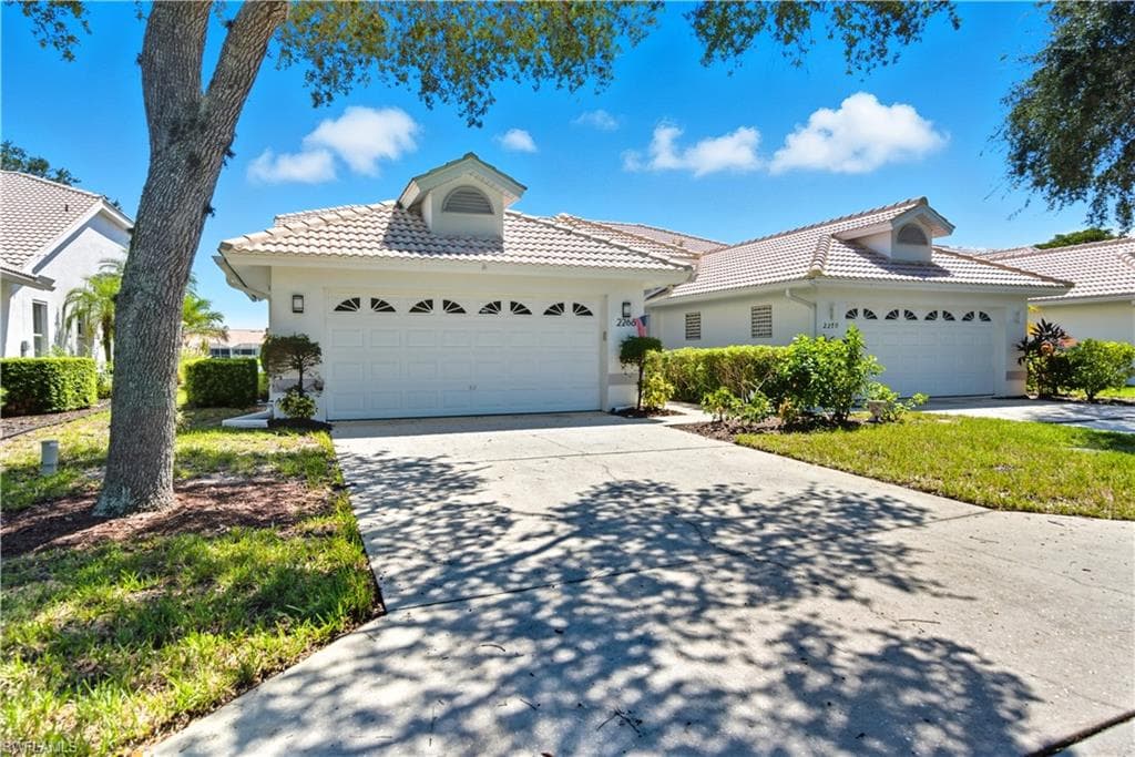 2266 Stacil Cir 3, Naples, FL 34109-1