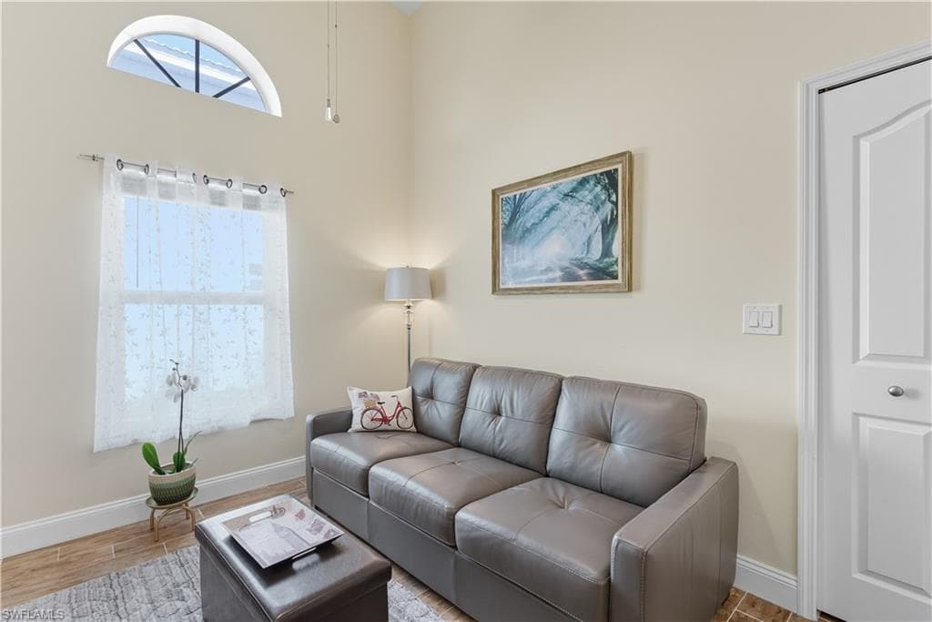 2266 Stacil Cir 3, Naples, FL 34109-28
