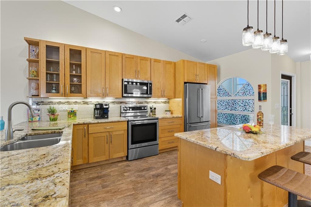 2266 Stacil Cir 3, Naples, FL 34109-5
