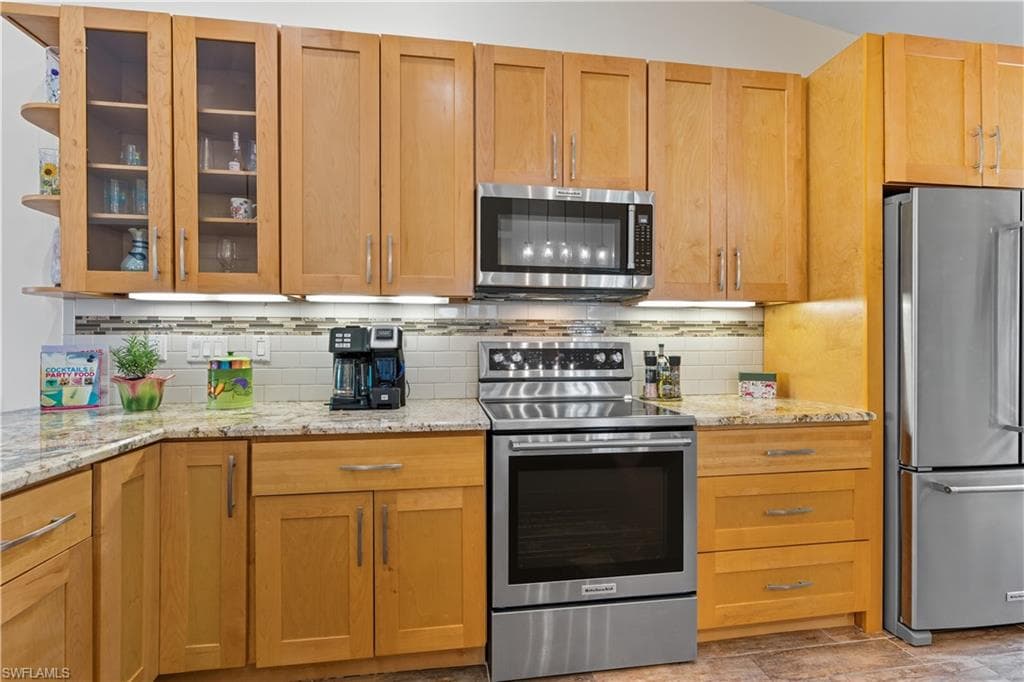 2266 Stacil Cir 3, Naples, FL 34109-6