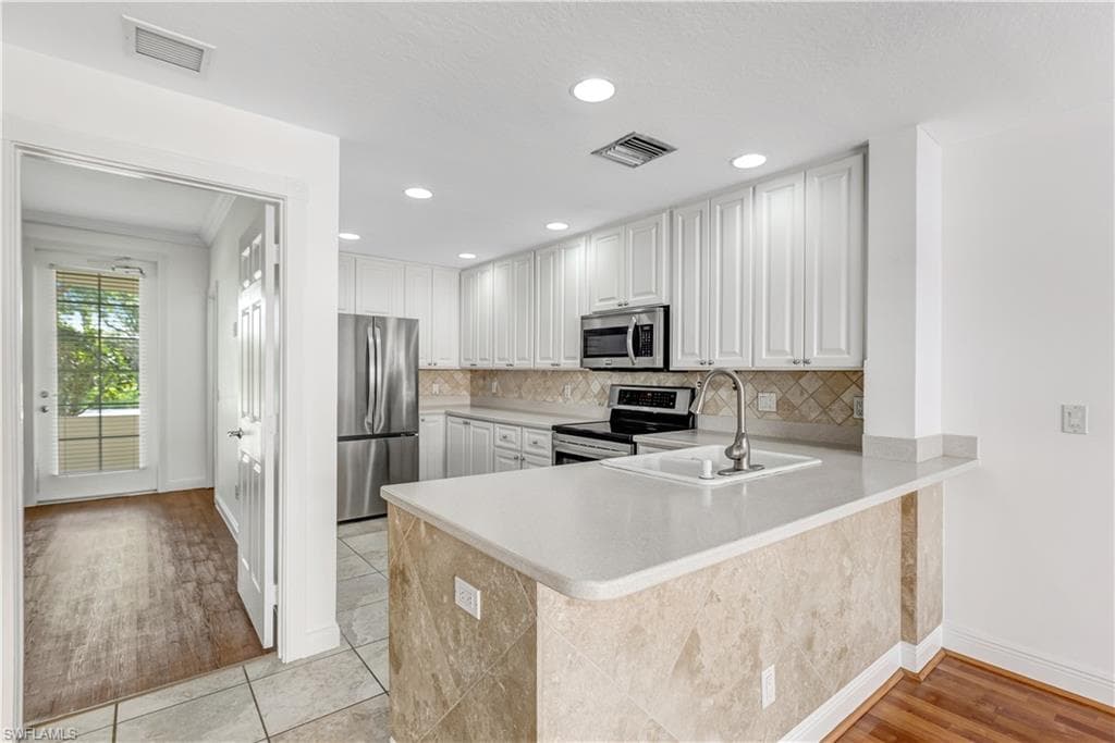 28260 Villagewalk Cir, Bonita Springs, FL 34135-42