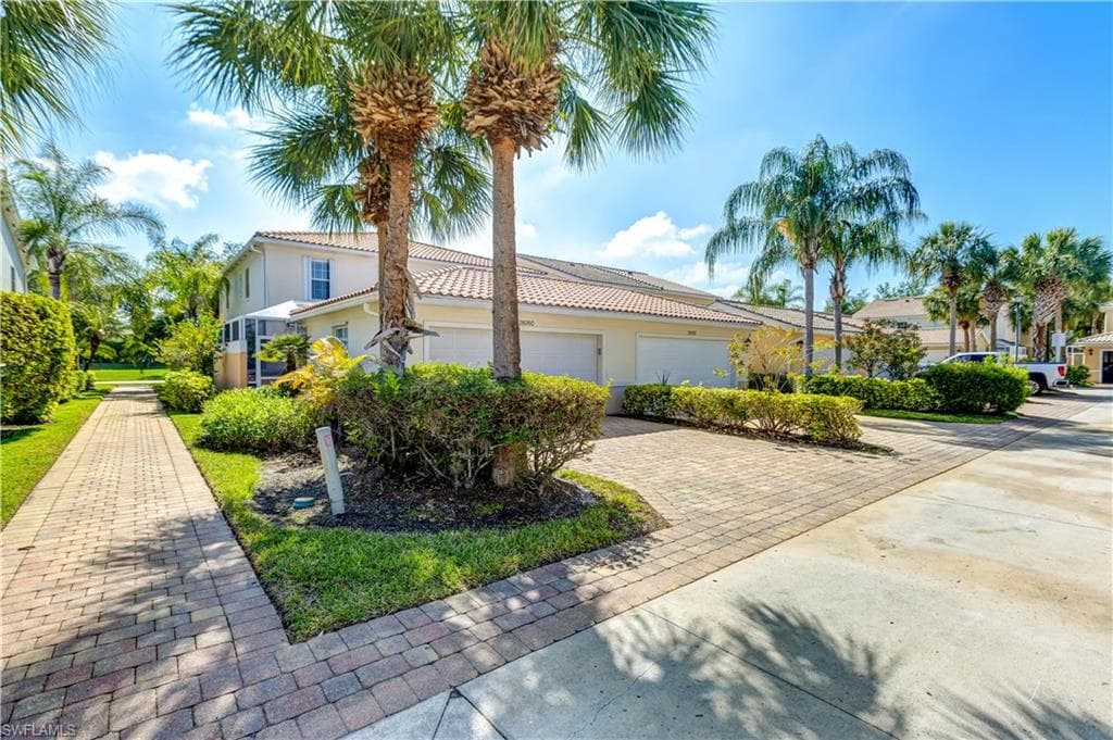 28260 Villagewalk Cir, Bonita Springs, FL 34135-3