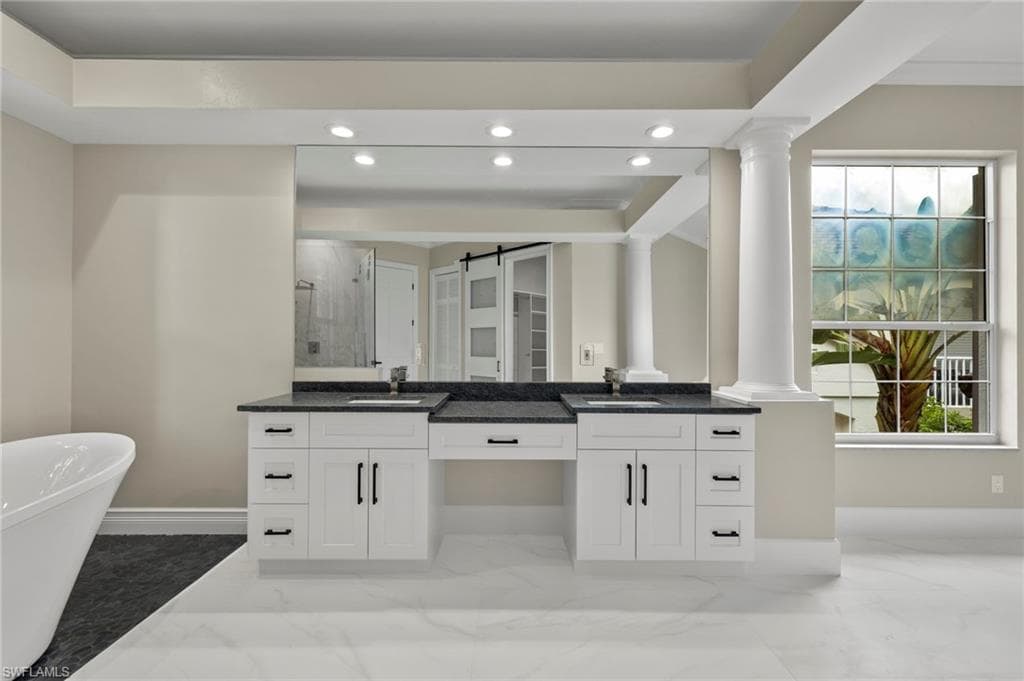 164 Colonade Cir 1307, Naples, FL 34103-20