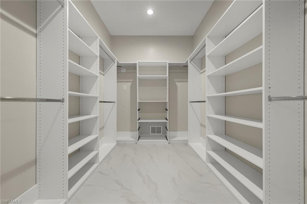 164 Colonade Cir 1307, Naples, FL 34103-21