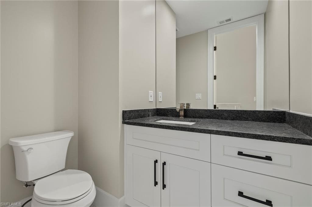 164 Colonade Cir 1307, Naples, FL 34103-4