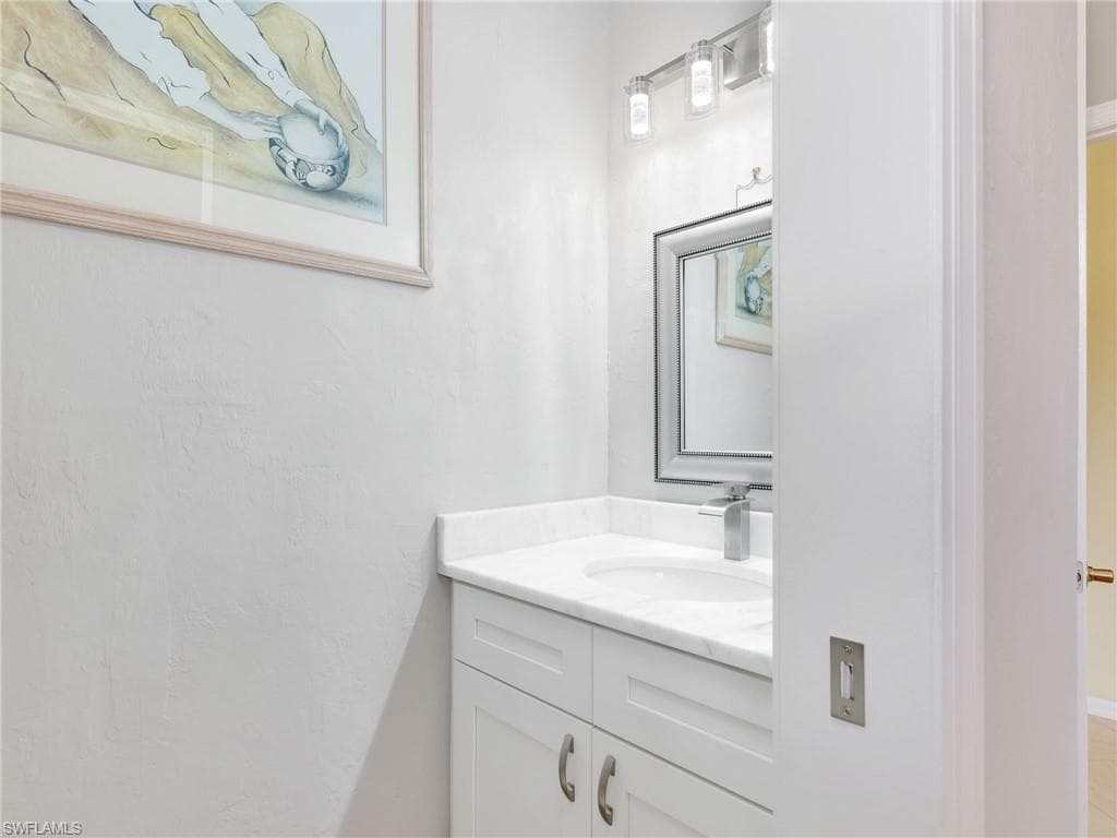 3274 Sturgeon Bay Ct, Naples, FL 34120-40