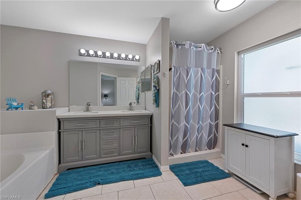 921 47th Ave NE, Naples, fl 34120-16