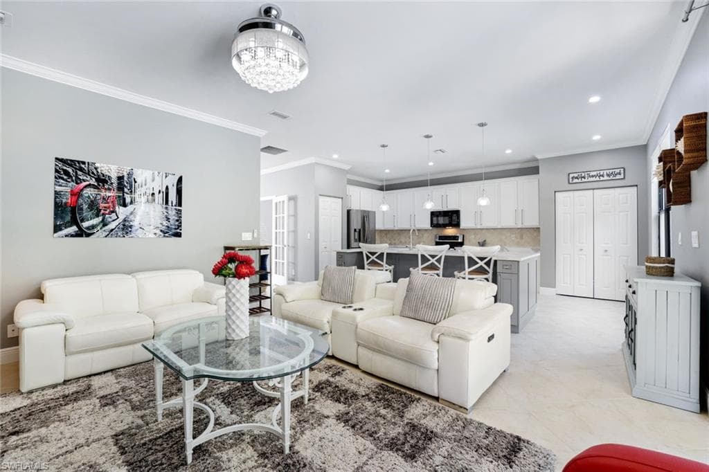 1350 Triandra Ln, Naples, FL 34119-3