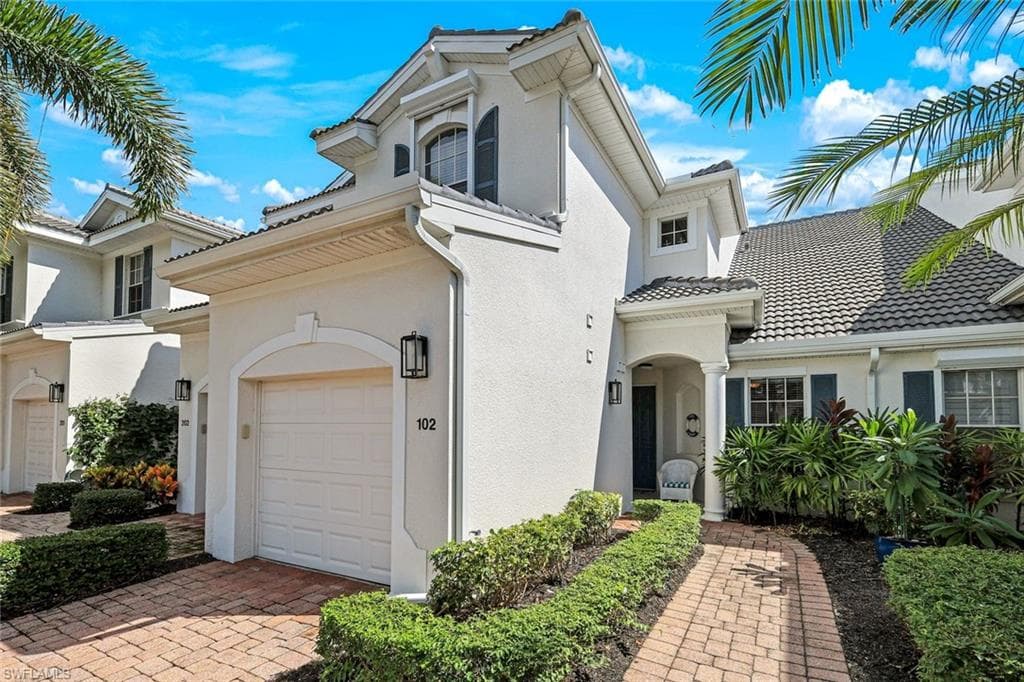 12867 Carrington Cir 102, Naples, FL 34105-1