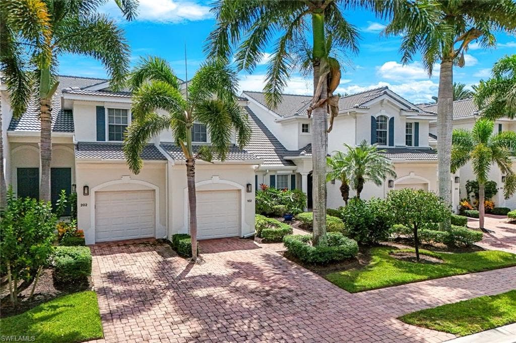 12867 Carrington Cir 102, Naples, FL 34105-3