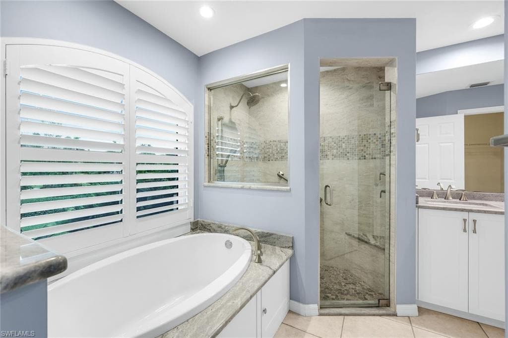 510 Bald Eagle Dr, Marco Island, FL 34145-11