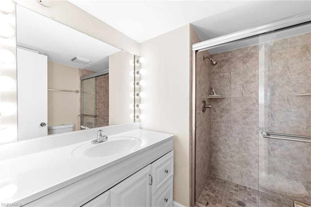 170 Turtle Lake Ct 109, Naples, FL 34105-10