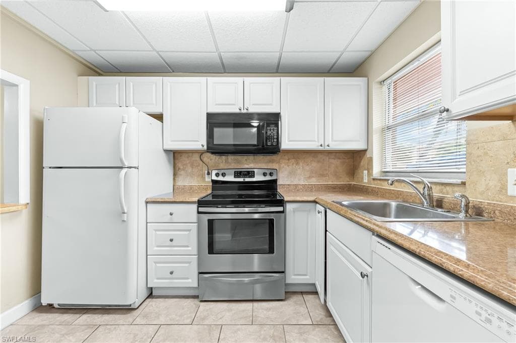 170 Turtle Lake Ct 109, Naples, FL 34105-5