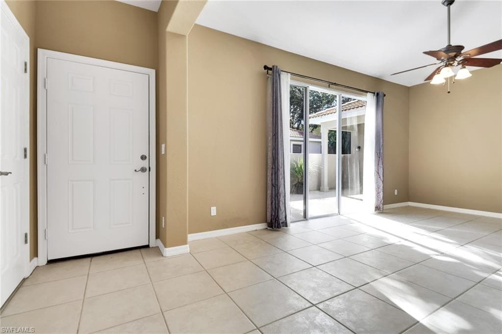3963 Recreation Ln, Naples, FL 34116-4