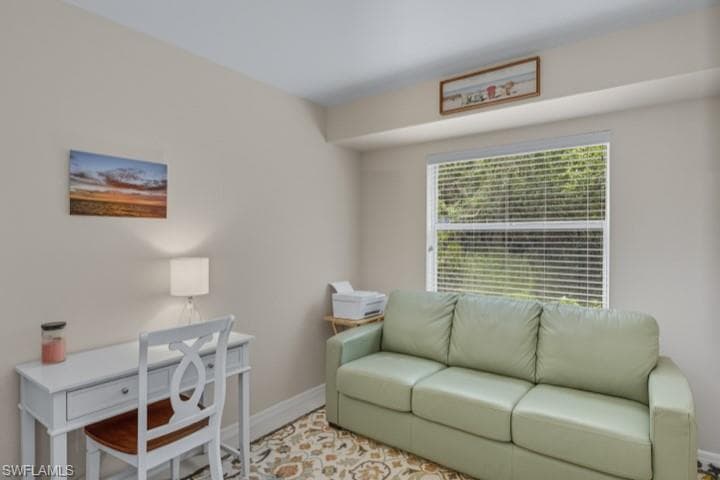 145 Robin Hood Cir 104, Naples, FL 34104-11